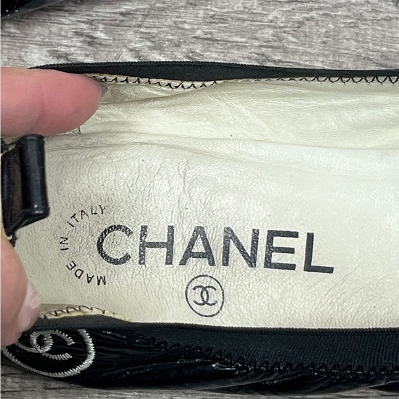 Chanel Patent Two Tone Ballet Flats - Picture 9 of 11